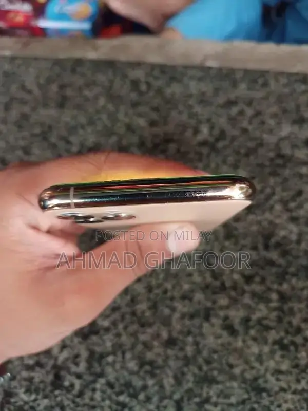 iPhone 11 Pro 64GB Smartphone with Minor Screen Damage