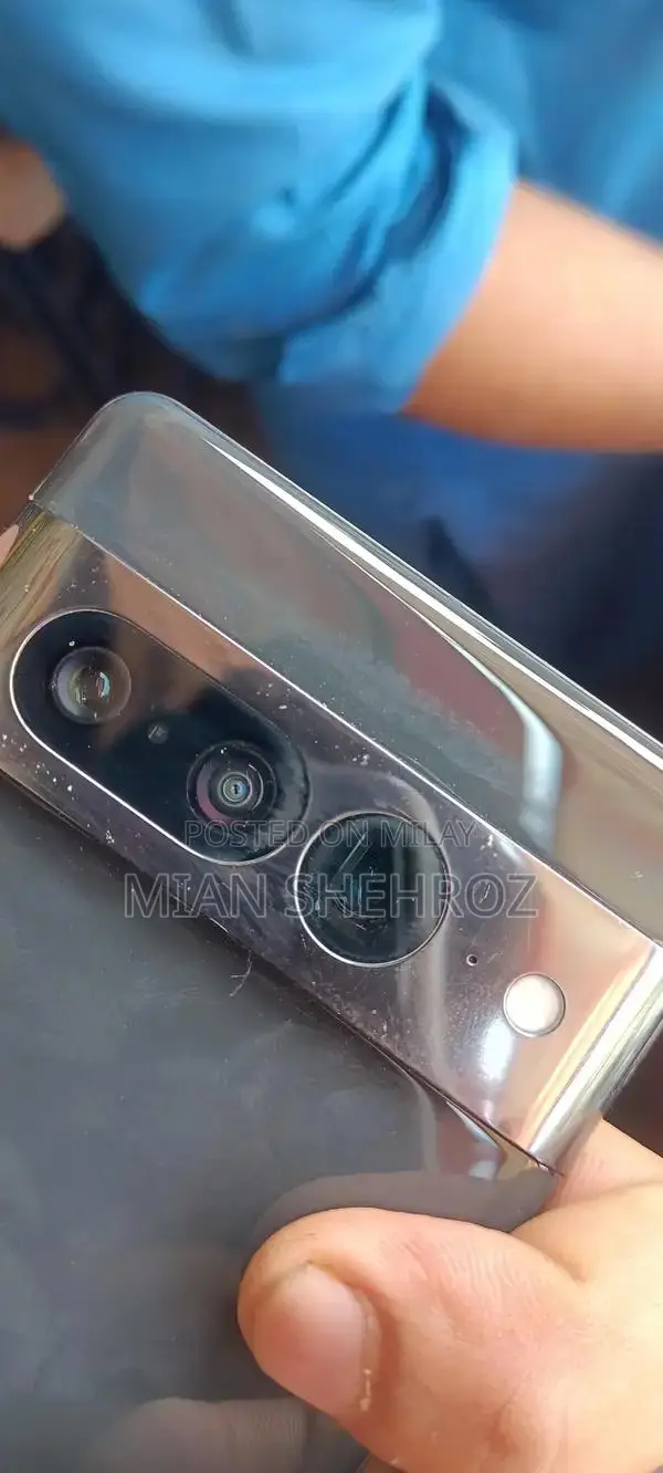 Google Pixel 7 Pro Smartphone with Display Issue