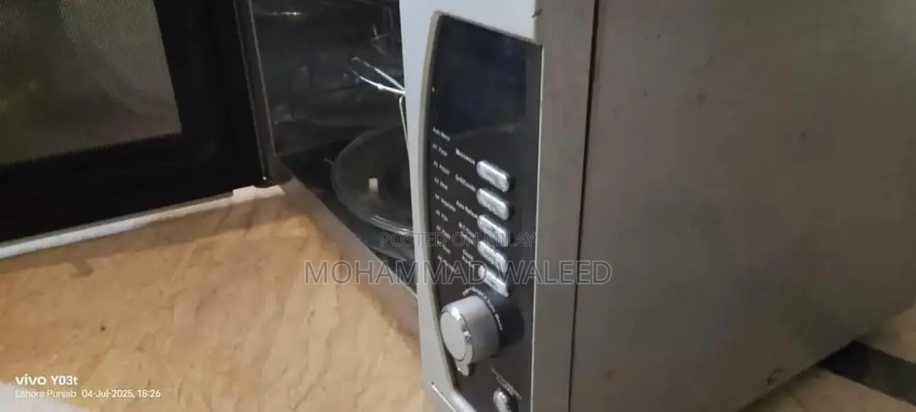 Singer Silver Black Microwave Oven Kitchen Appliance