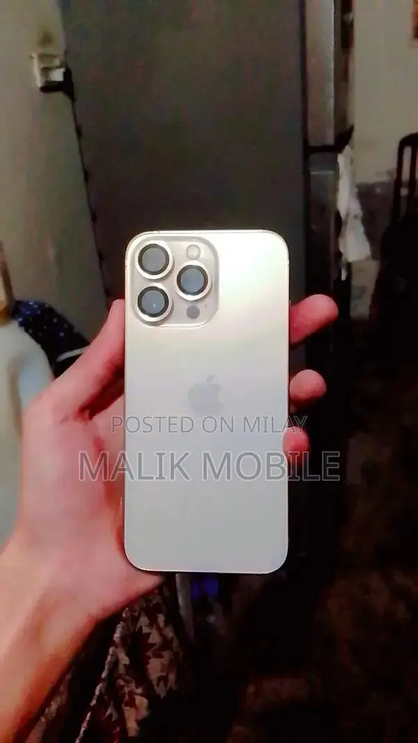 Iphone 13 Pro Smartphone - Excellent Condition