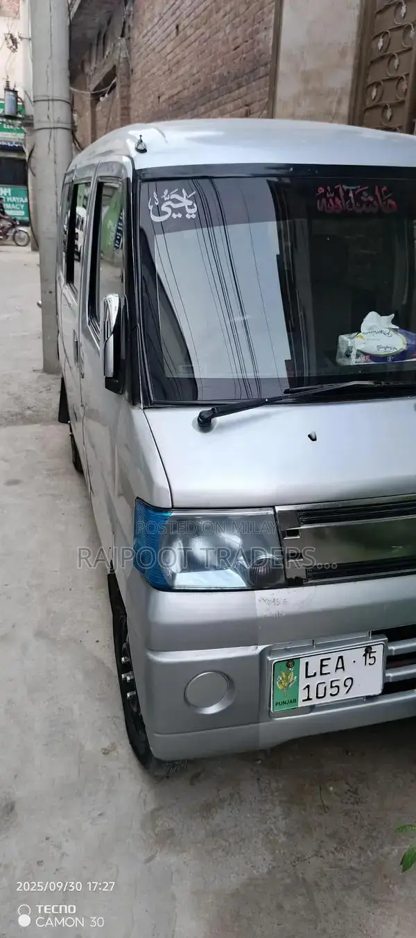 Japanese Van with Original Condition and Features