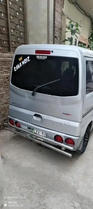 Japanese Van with Original Condition and Features