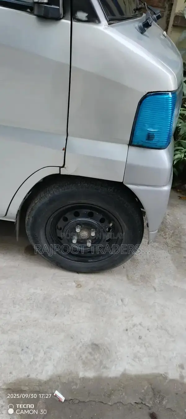 Japanese Van with Original Condition and Features