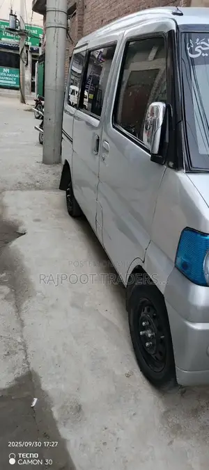 Japanese Van with Original Condition and Features