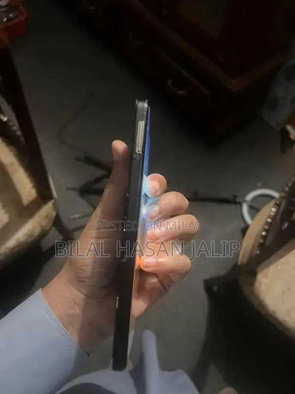 Infinix Hot 40 i Smartphone - 8GB RAM Dual Expansion, 128GB Storage