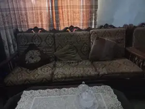 Photo - Modern Comfortable Living Room Sofa Set with Matching Table