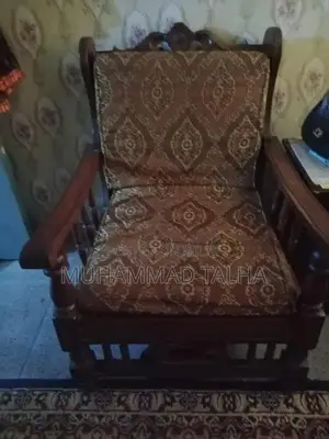 Modern Comfortable Living Room Sofa Set with Matching Table