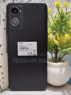 Photo - High-Performance Mid-Range Smartphone with Large Battery