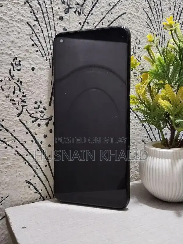 High-Performance Mid-Range Smartphone with Large Battery