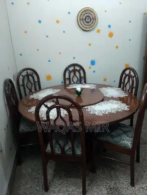 Round Wooden Dining Table - Perfect Condition