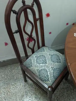 Round Wooden Dining Table - Perfect Condition