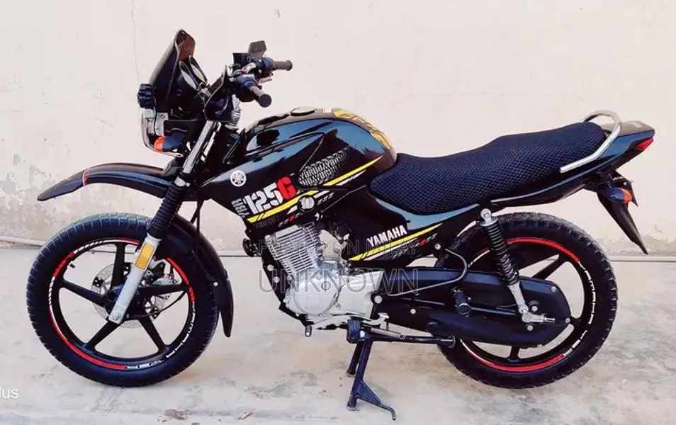 Yamaha YBR 125G Motorcycle - Reliable Single Cylinder Bike
