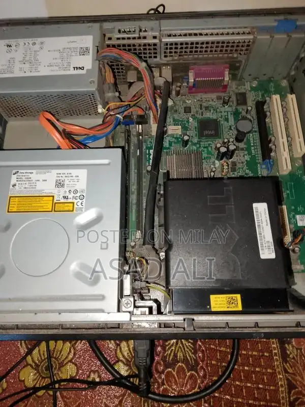 Dell CPU Computer with 2GB RAM, Second Generation