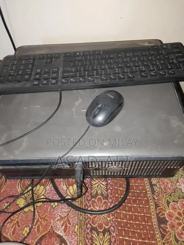 Dell CPU Computer with 2GB RAM, Second Generation
