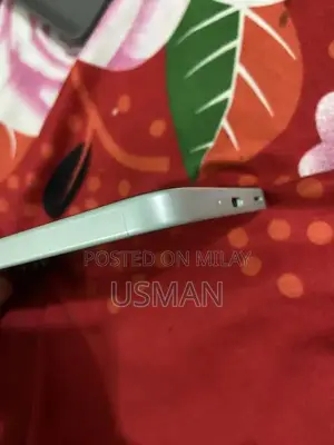 High-Performance Smartphone with Ample Storage and Pristine Condition