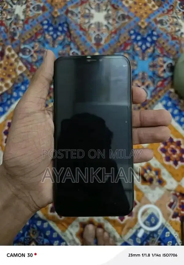 Apple iPhone Xs 64GB Non-PTA Smartphone