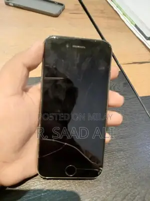 Photo - Apple iPhone 7 128GB Non-PTA Smartphone