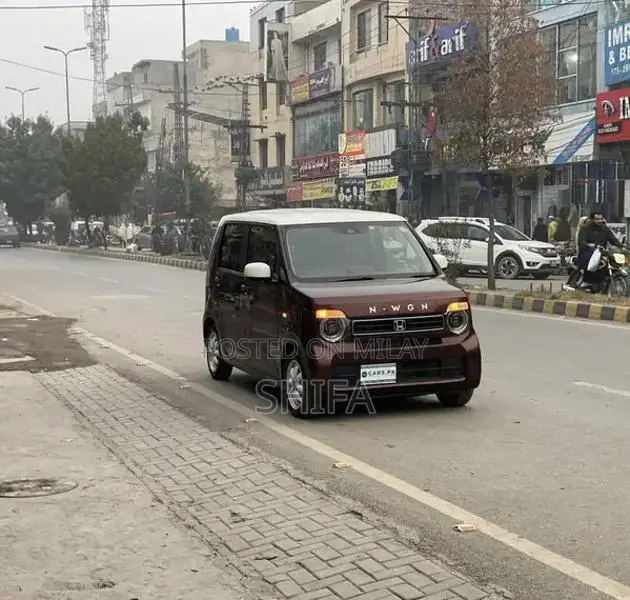 Honda N-WGN Compact City Car - Low Mileage, Well-Maintained