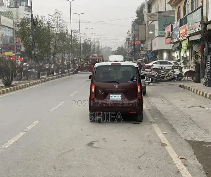 Honda N-WGN Compact City Car - Low Mileage, Well-Maintained