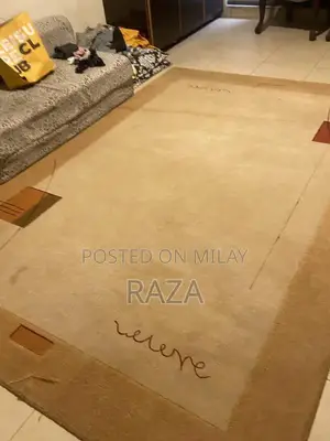 Photo - Small Runner Cleaning Brush for Quick Home Cleaning