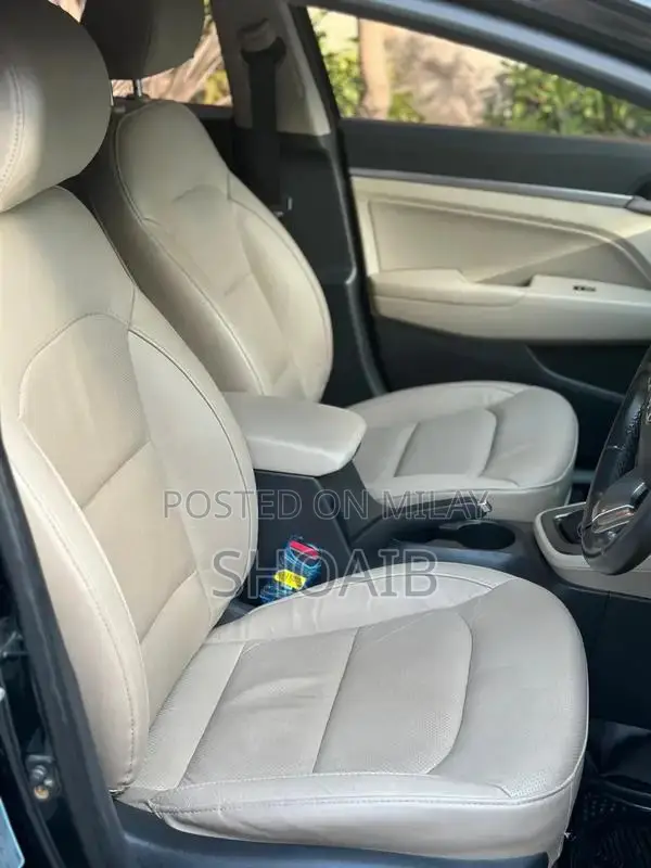 Hyundai Elantra GLS Sedan - Well-Maintained Home-Used Vehicle