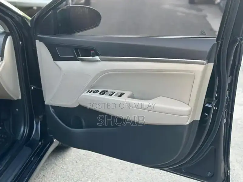 Hyundai Elantra GLS Sedan - Well-Maintained Home-Used Vehicle