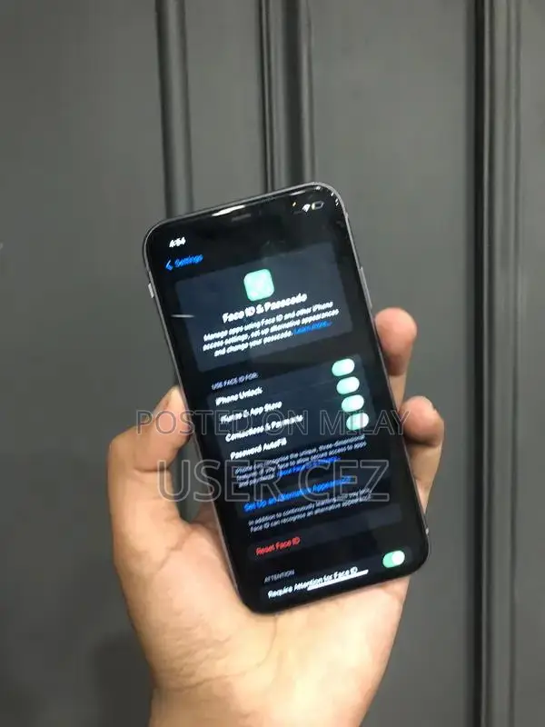 Apple iPhone 11 128GB Factory Unlocked Smartphone