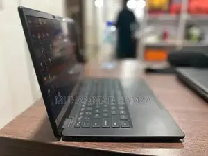 Dell 7410 Touch Laptop - 10th Gen Intel i7 with Touchscreen