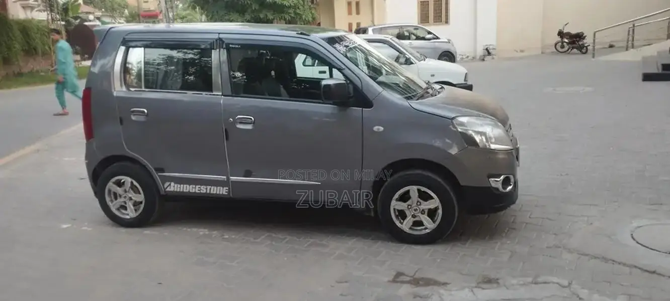 Wagnor 16/17 VXL Compact Crossover SUV