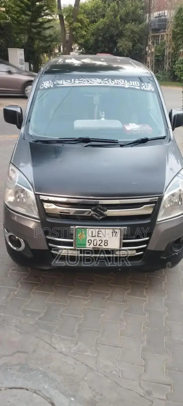 Wagnor 16/17 VXL Compact Crossover SUV