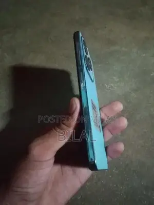 Compact Mobile Device with Basic Functionality