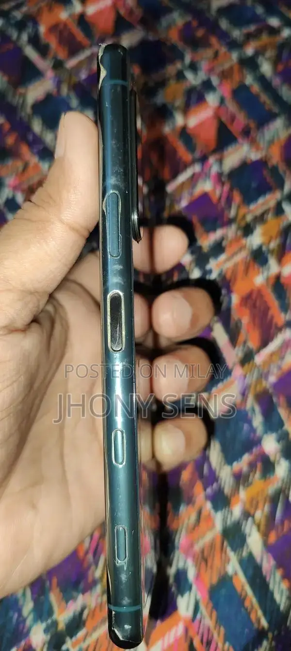 Professional Cinematic Smartphone with Gaming Performance