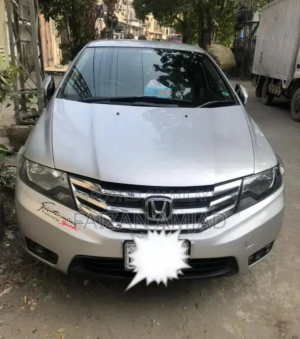 Honda City Sedan 2015 - Clean Condition with Alloy Rims