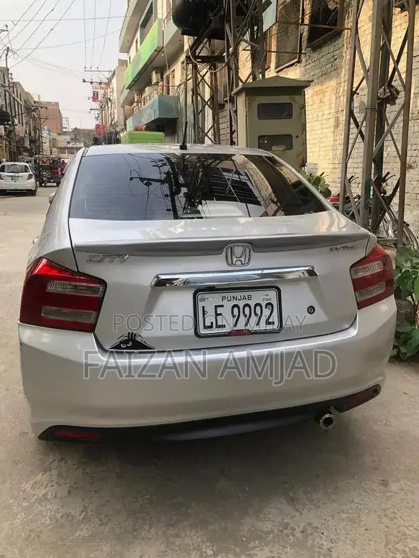 Honda City Sedan 2015 - Clean Condition with Alloy Rims