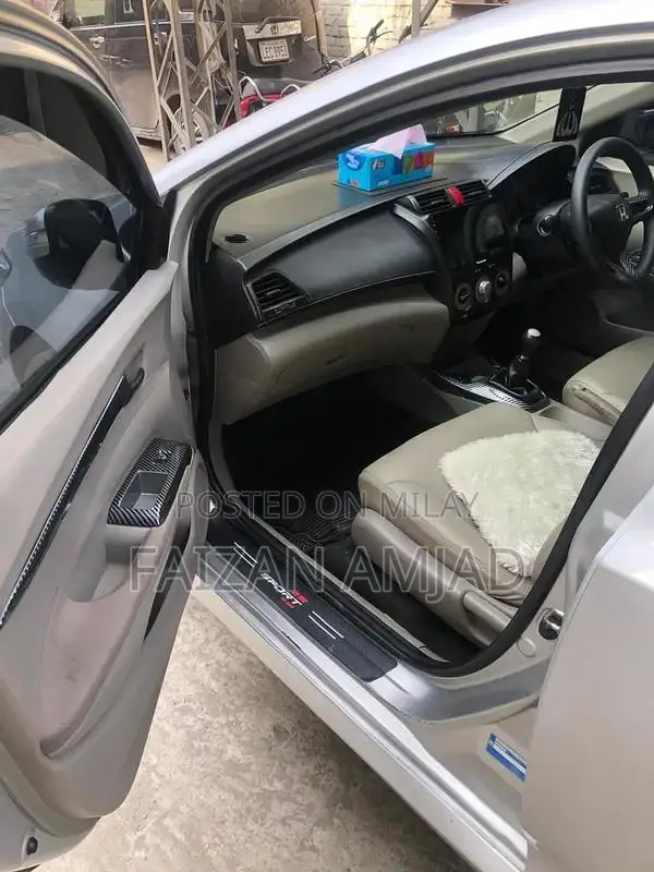 Honda City Sedan 2015 - Clean Condition with Alloy Rims