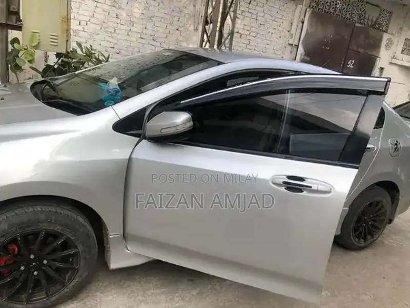 Honda City Sedan 2015 - Clean Condition with Alloy Rims