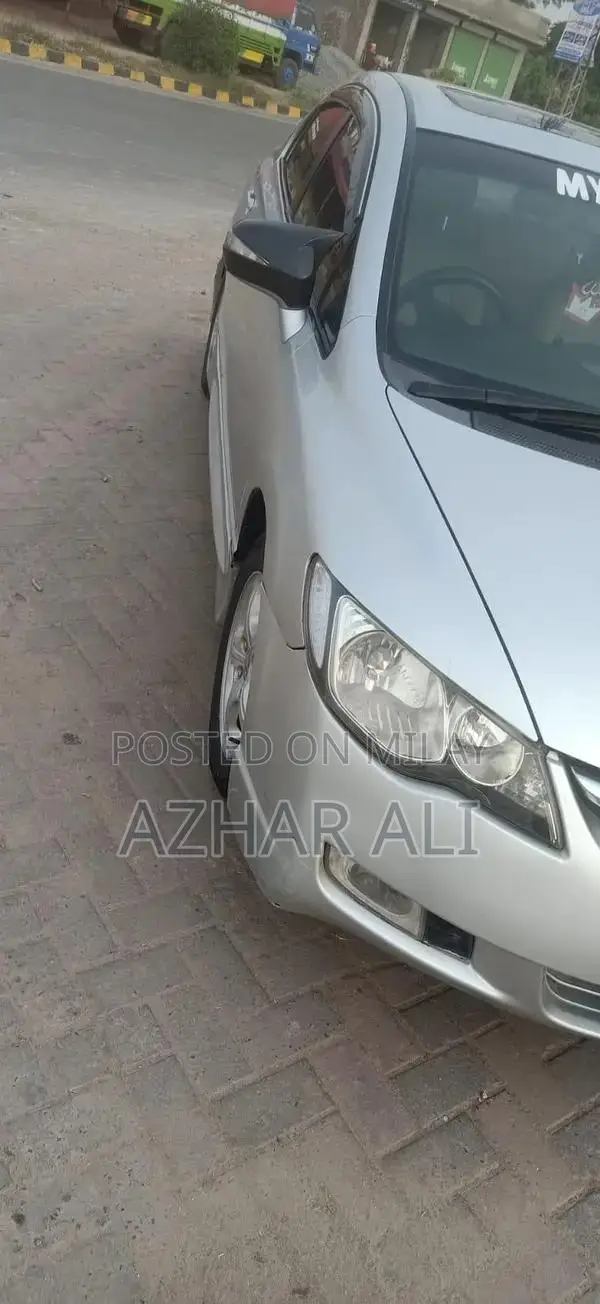 2009 Honda Civic Reborn: Automatic, Full Options, Excellent Condition