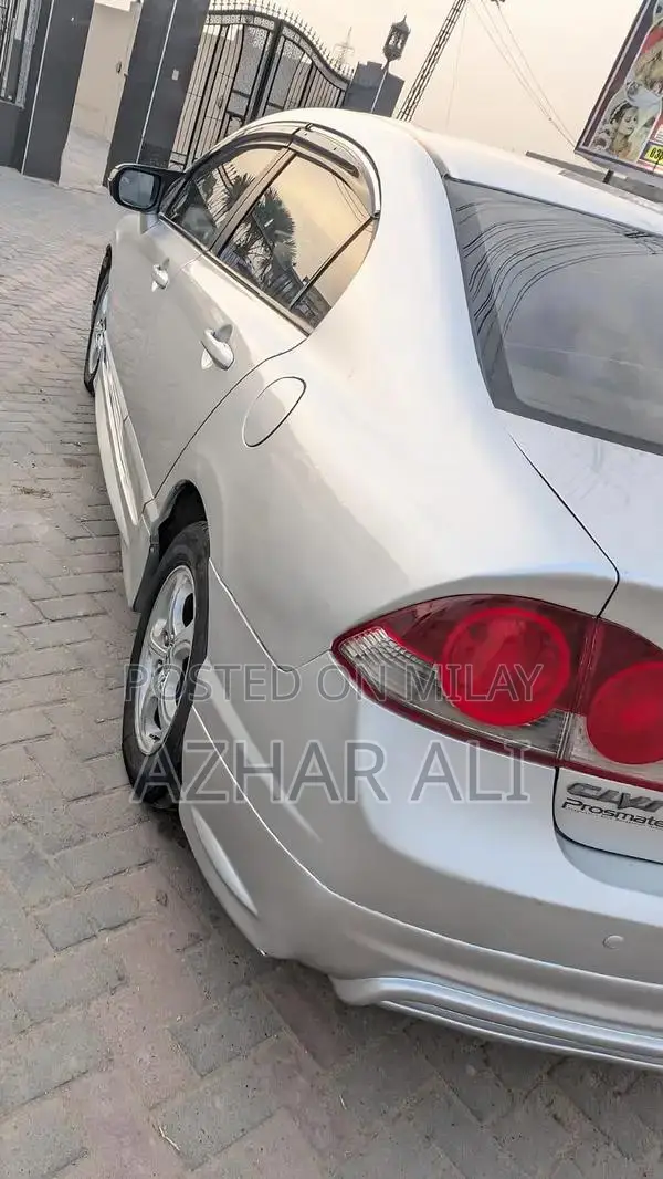 2009 Honda Civic Reborn: Automatic, Full Options, Excellent Condition