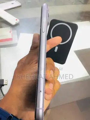 Apple Smartphone 128GB Storage Excellent Condition