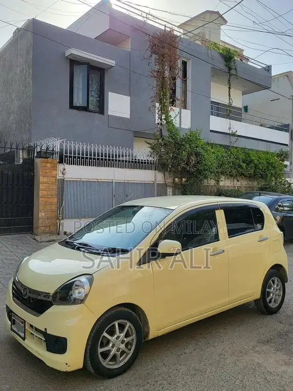 Daihatsu Mira G Push Compact Hatchback