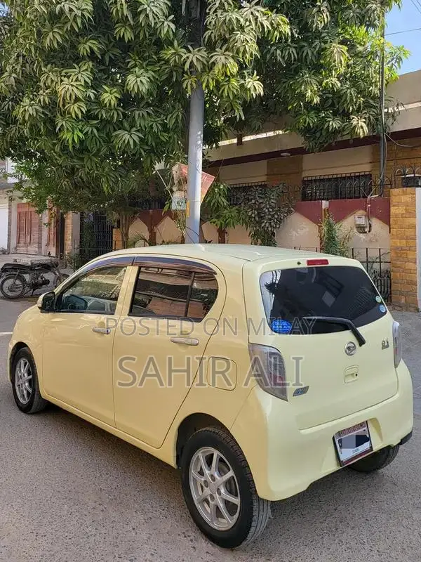 Daihatsu Mira G Push Compact Hatchback