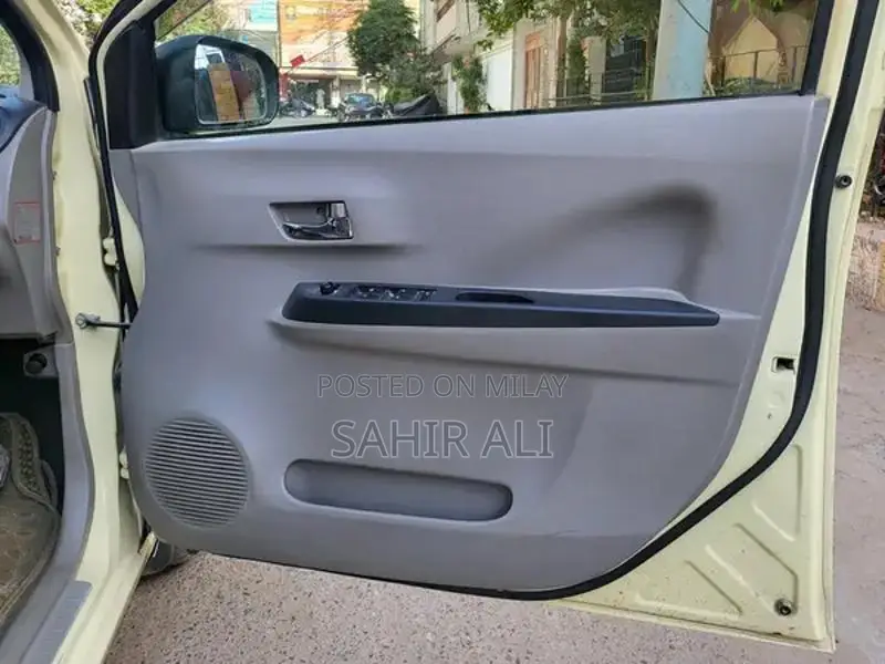 Daihatsu Mira G Push Compact Hatchback