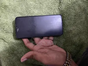 Budget Smartphone with Large Battery and Fingerprint Sensor