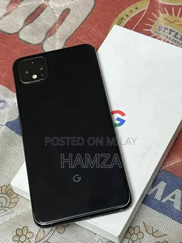 High-Performance Smartphone with Advanced Camera and Gaming Capabiliti