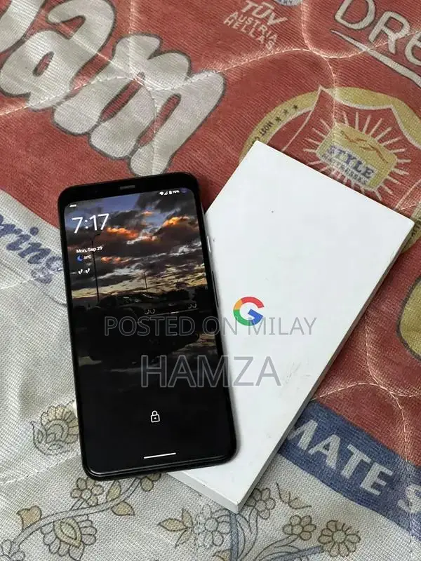 High-Performance Smartphone with Advanced Camera and Gaming Capabiliti