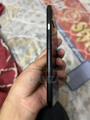 High-Performance Smartphone with Advanced Camera and Gaming Capabiliti