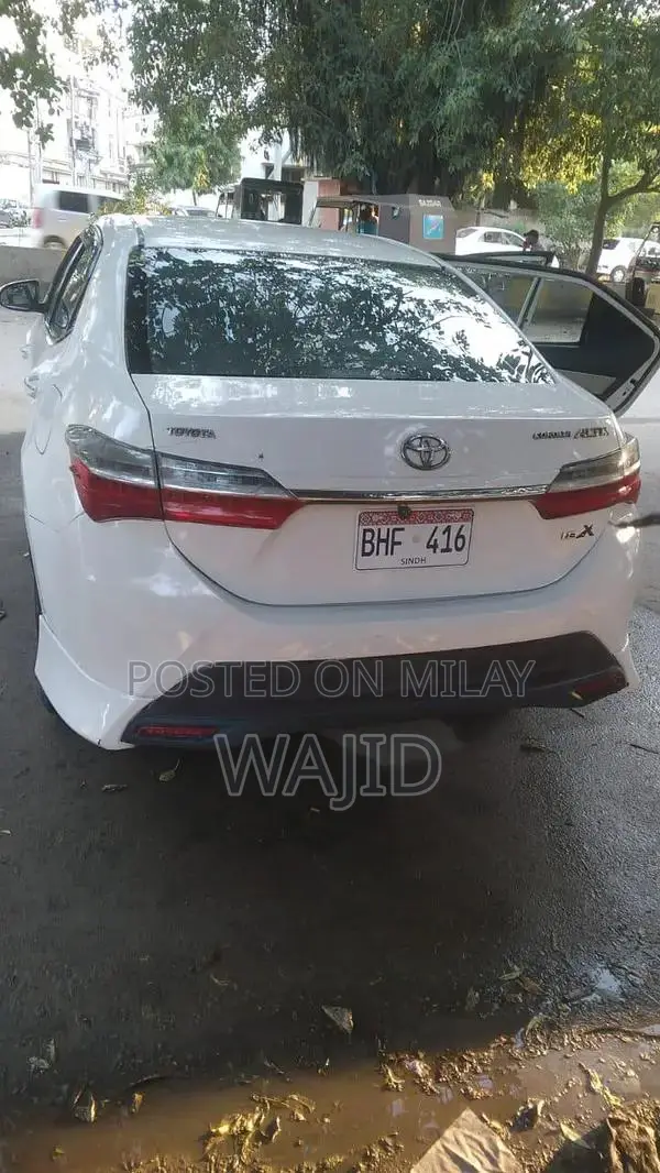 Toyota Corolla GLI Sedan - Low Mileage Well-Maintained Vehicle