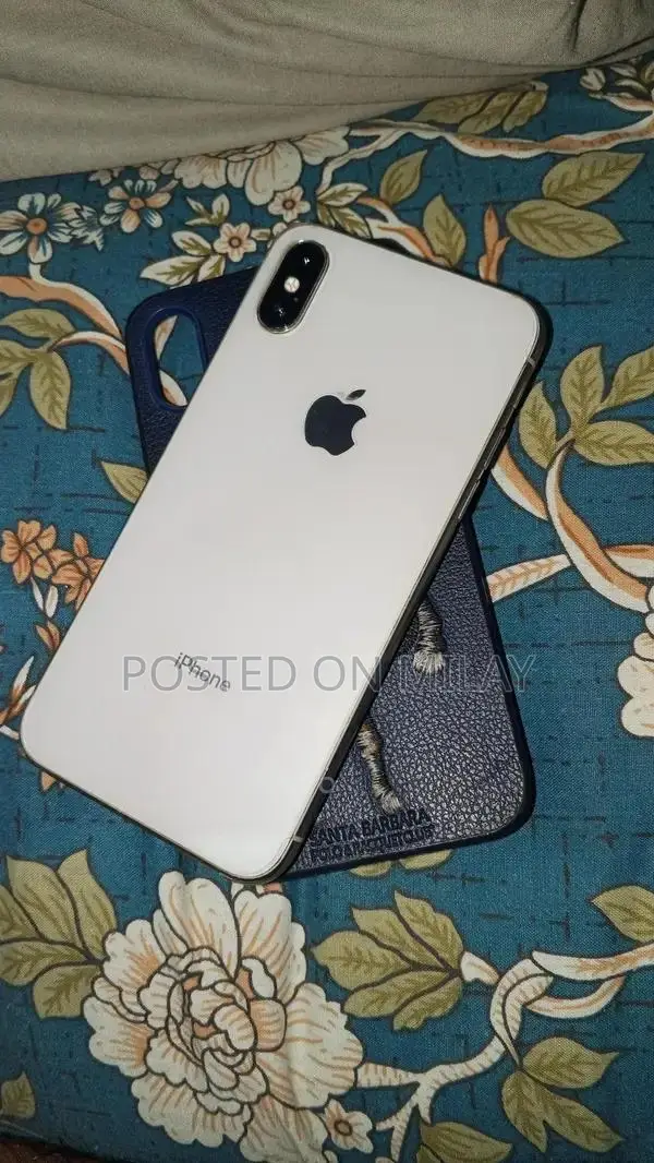 256GB iPhone X Smartphone with Face ID