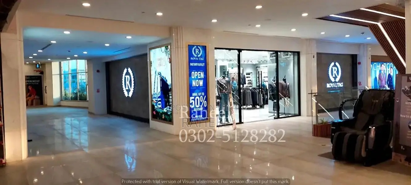 Commercial Shop Spaces in Prestigious Mall