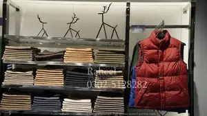 Commercial Shop Spaces in Prestigious Mall